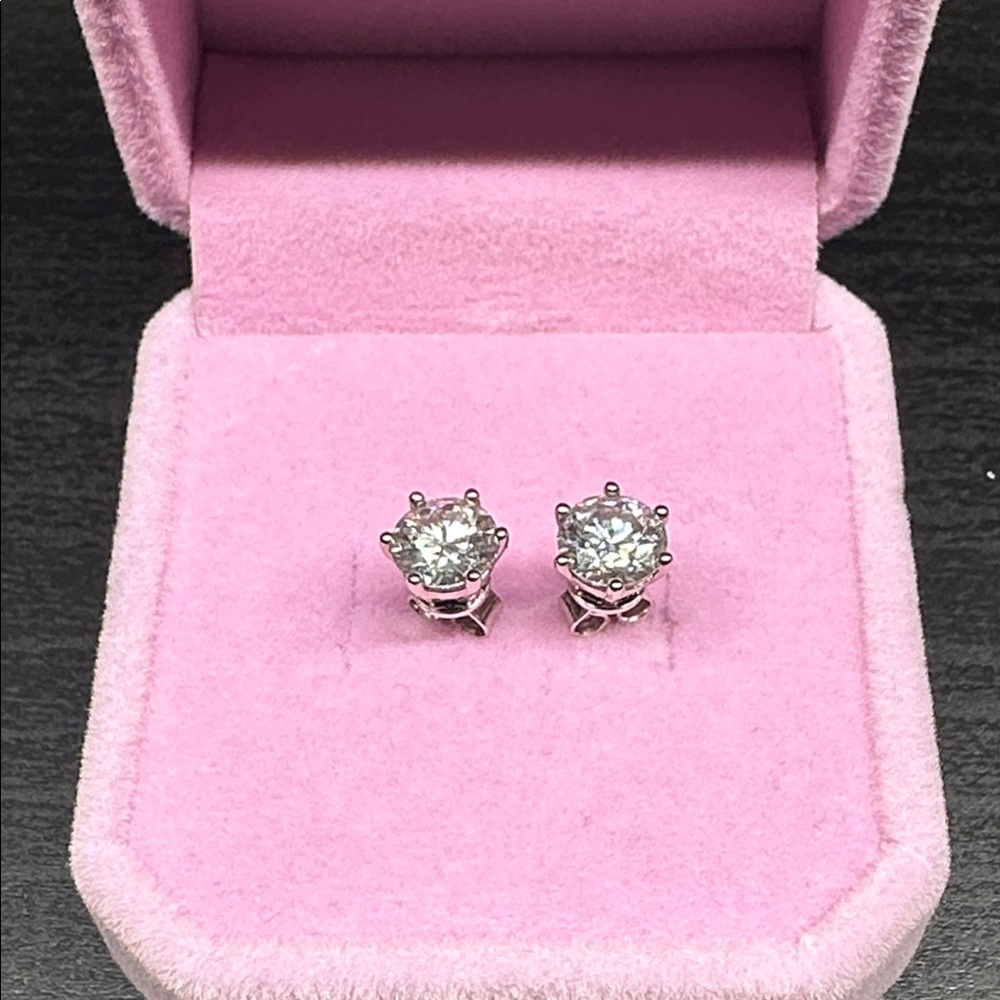 1ct moissanite studs